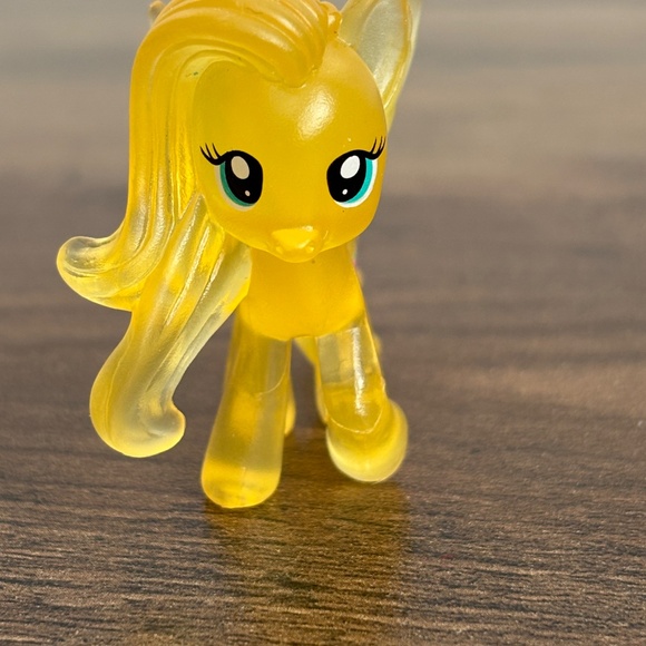 MY LITTLE PONY Blind Bag Series 14 FLUTTERSHY Translucent Figure 2" Cake Topper - Picture 8 of 9